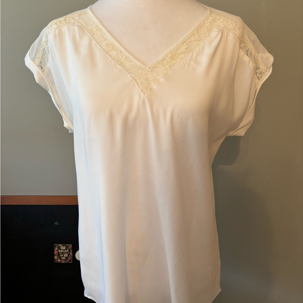Express Cream Relaxed Cap Sleeve Blouse